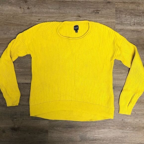 The Gap Women’s bright yellow sweater, size M - Picture 1 of 8